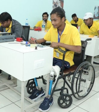 Read आकाश कुमरे success story