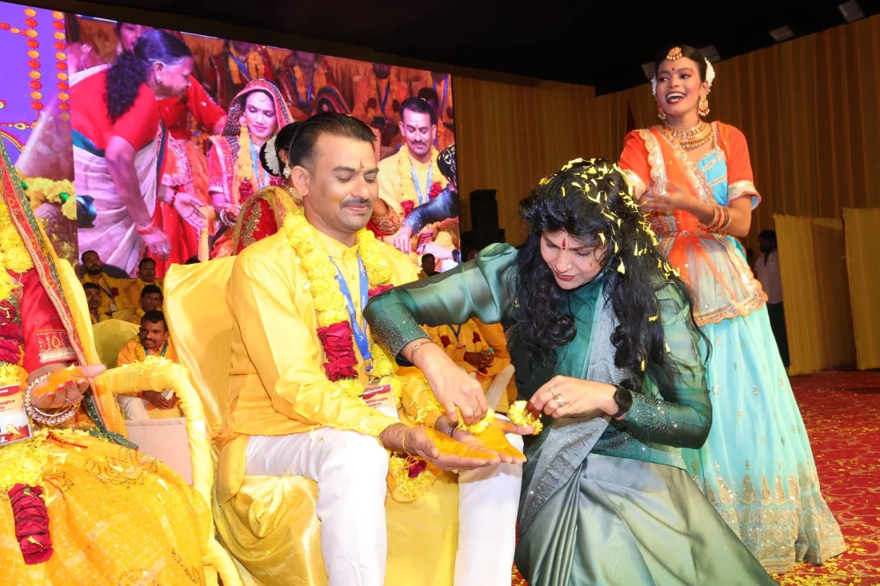 Mass wedding