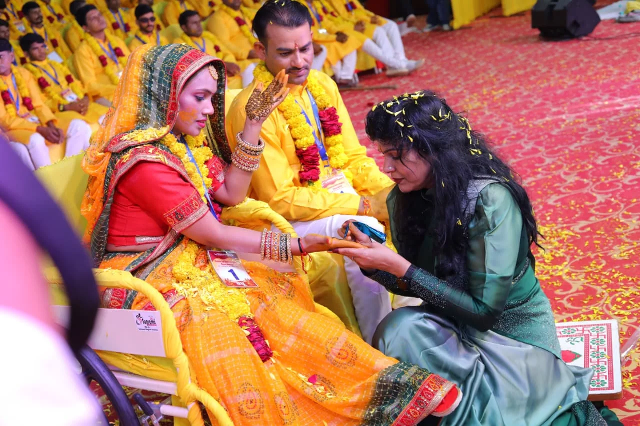 Mass wedding